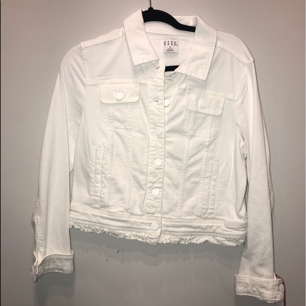 BRAND NEW white ruffle denim jacket😍